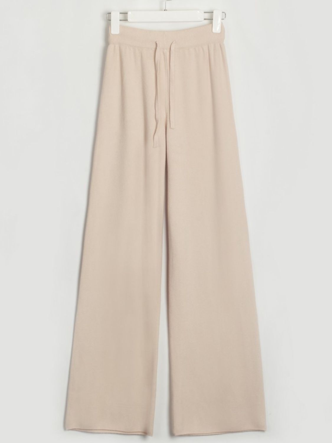 ab5e9cee-56a7-4d4e-ac87-a6148efc7041-Max